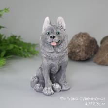 Сувенир полистоун "Волк" 4,8*9,3см арт.ФУ-11991 серый