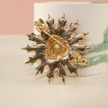 Брошь со стразами 