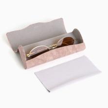 Футляр для очков иск.кожа на магните с салфеткой арт.10663583 розовый