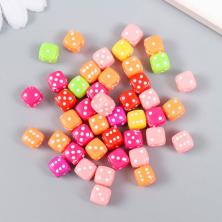 Бусины акрил "Игральный кубик" 8*8мм арт.7811816 ассорти/белый (20гр)