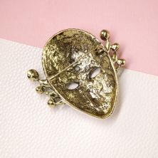 Брошь со стразами 