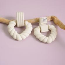 Серьги "Сердечко" витое 3*4см акрил арт.ИВ-1035/3 слон.кость