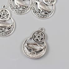 Подвеска "Ворон в месяце" 33*23мм арт.10428544 серебро