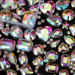 Стразы и камни