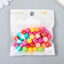 Бусины акрил "Игральный кубик" 8*8мм арт.7811816 ассорти/белый (20гр)