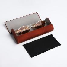 Футляр для очков иск.кожа на магните 15,5*6*3,5 арт.9865475 коричневый (с салфеткой)