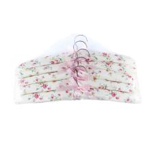 Вешалка мягкая 40см ширина плеча 30мм арт.ФУ-9066 ассорти