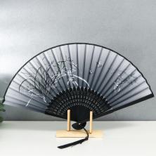 Веер бамбук/текстиль 21см "Бабочки в траве" арт.7641634 черный/белый