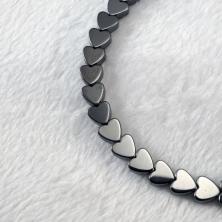 Бусины гематит "Сердечки" 4,5*4*2мм 40см арт.ФУ-11860 т.серебро (106шт)