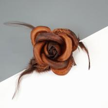 Брошь на булавке и зажиме 