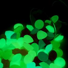 Галька акрил флуоресцентная 40мм арт.9949296 светится в темноте (100гр)