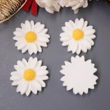 Кабошон "Ромашка" пластик 20*20мм арт.ИВ-639 белый/желтый