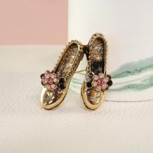 Брошь со стразами 