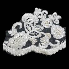 Аппликация кружевная 160*125мм арт.HX-068/1017/1 с пайетками и бусинами молочный
