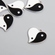 Подвеска "Инь-Ян. Сердце" 21*19мм эмаль арт.9300799 серебро/микс
